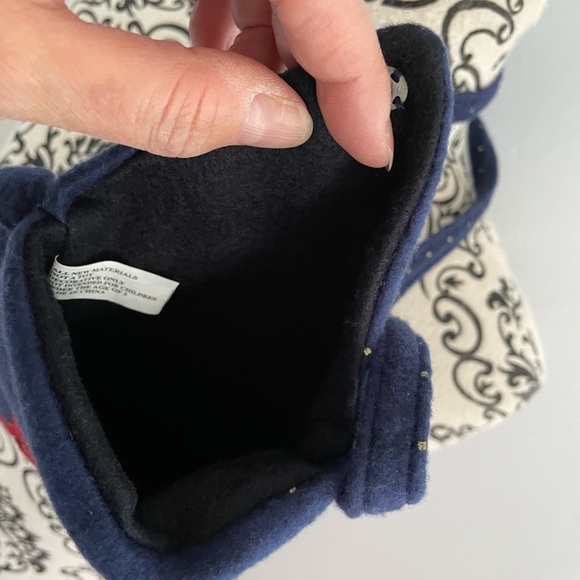 Festive cure red fleece felt snowman crossbody bag with button blue red & white - Picture 6 of 6